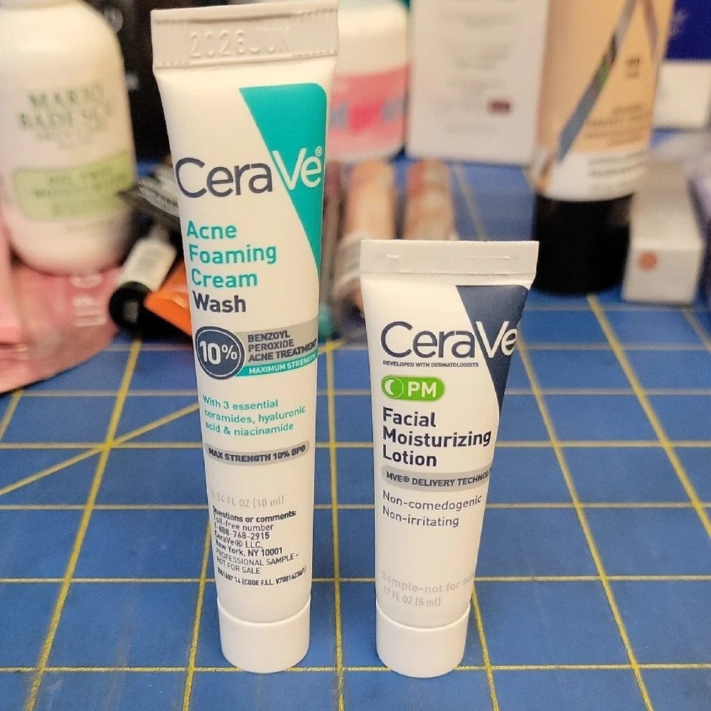 CeraVe Skincare Duo: Acne Wash 10ml & Moisturizer 5ml Set of 2 Tubes
